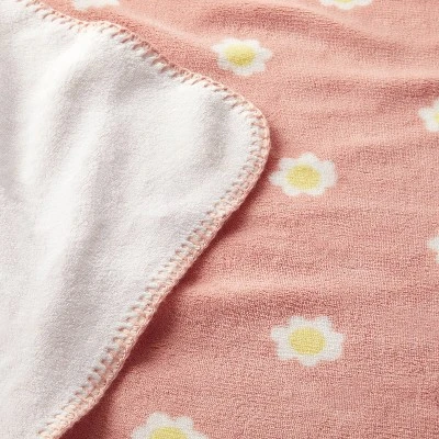Plush Baby Blanket - Daisy - Cloud Island™ 2 Plush Baby Blanket - Daisy - Cloud Island™ - Image 2