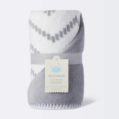 Plush Baby Blanket - Chevron - Gray - Cloud Island™ 3 Plush Baby Blanket - Chevron - Gray - Cloud Island™ - Image 3