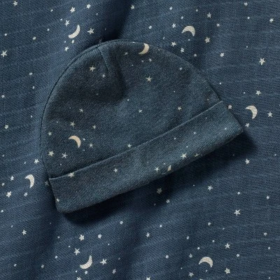 Hospital Muslin Swaddle And Hat Gift Set - 2ct - Blue Stars- Cloud Island™ 2 Hospital Muslin Swaddle And Hat Gift Set - 2ct - Blue Stars- Cloud Island™ - Image 2