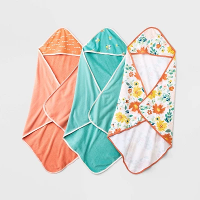 Baby Girls' 3pk Floral Meadow Hooded Towel - Cloud Island™ 2 Baby Girls' 3pk Floral Meadow Hooded Towel - Cloud Island™ - Image 2
