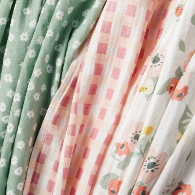 Muslin Swaddle Baby Blanket - Floral Gingham - 3pk - Cloud Island™ 2 Muslin Swaddle Baby Blanket - Floral Gingham - 3pk - Cloud Island™ - Image 2